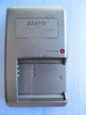 SANYO Incarcator Acumulator Aparat Foto Model;VAR-L80 foto