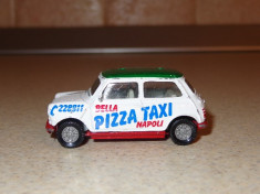 siku rover mini pizza taxi foto