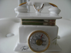 Telefon cutie bijuterii cu termometru din portelan, marcat Mit Line, motive florale, de colectie/decor. foto