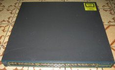 Switch Cisco seria 3550 model WS-C3550-48-SMI foto