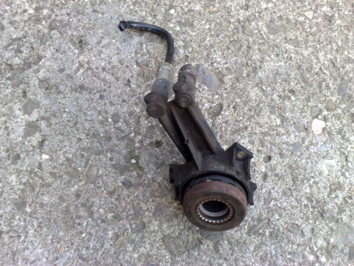 POMPA AMBREAJ CU RULMENT FORD FUSION FIESTA 1.4 TDCI 2S61-7A564-AB