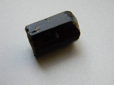 Specimen minerale - TURMALINA NEAGRA foto