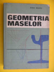 GEOMETRIA MASELOR Ovidiu Dragnea foto