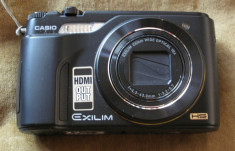 Casio Exilim EX-FH100 , camera Hi-Speed (max 1000fps) senzor cmos, zoom 10x, mult sub pretul pietei foto