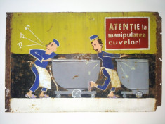 Afis vechi realizat pe tabla, cu tematica protectia muncii, din perioada comunista, folosit in industria de patiserie si panificatie ( 45cm x 70cm) foto