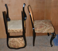 Set 4 scaune din lemn masiv; Scaune cu spatar si perna pe arcuri foto