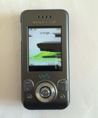 Telefon Sony Ericsson W580i (display defect) foto