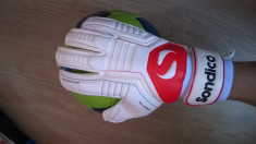 MANUSI PORTAR FOTBAL CU TIJE FINGERSAVE SONDICO NOI ORIGINALE PROFESIONALE 4 MM PREMIUM MARIMEA 8,9 foto