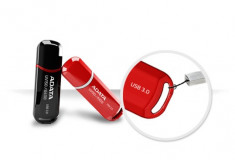 Stick USB 32GB DashDrive UV150 foto