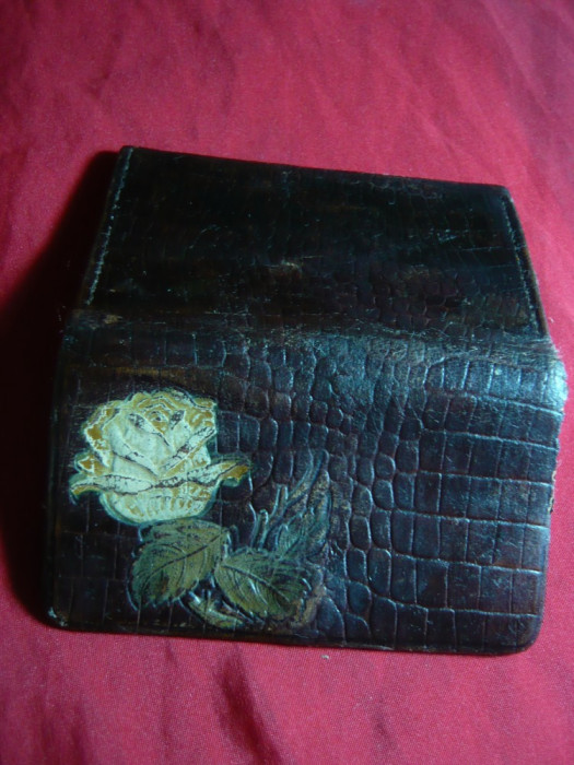 Portofel vechi din piele, de dama, cu trandafir , L= 9 cm