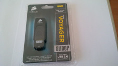 Vand memory stick VOYAGER CORSAIR 8gb foto