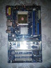 PLACA DE BAZA DESKTOP K7VT4A PRO AMD SEMPRON/ 128MB RAM+SHIELD foto