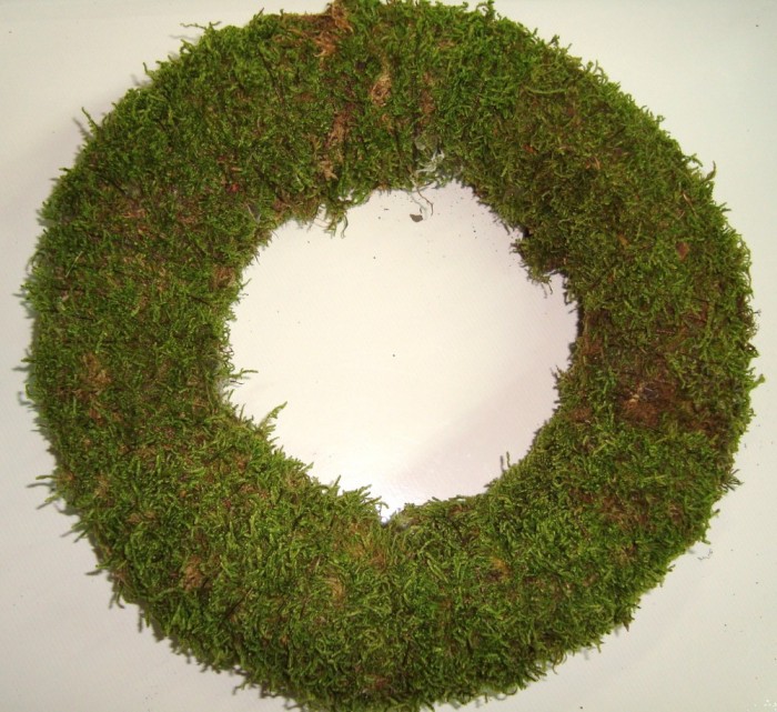 Coronita din muschi, baza decor, diametru 20 cm Coronita din muschi, baza decor, diametru 20 cm