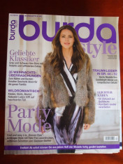 REVISTA MODA CU TIPARE , BURDA , NR. 12 / 2010 foto