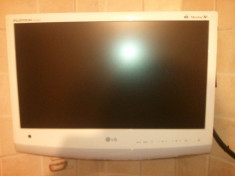 TV LCD LG - M1962D 19&amp;#039;&amp;#039; (48 CM) WHITE / MONITOR / HD / INTRARE FIBRA OPTICA / MODEL DEOSEBIT / FOARTE RAR PE ALB foto