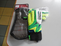 MANUSI PORTAR REUSCH WAORANI MODEL SG IMPACT 2014 foto