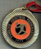 ATAM2001 MEDALIE 360 - SPORTIVA -TURKIYE HENTBOL FEDERASYONU 1976- FEDERATIA TURCA DE HANDBAL-PANGLICA ALB, ROSU - starea care se vede