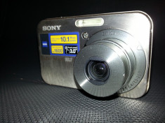Sony CyberShot DSC-N2 10.1 MP, card 4GB, husa transport, mini-trepied foto