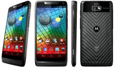 Telefon Motorola RAZR I XT890 Smartphone Intel 2 Ghz Amoled foto