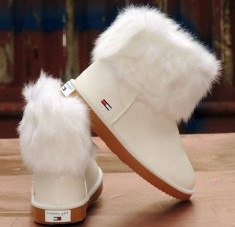 Cizme TOMMY HILFIGER, cizme tip UGG imblanite - inclusiv talpa foto