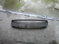 Vand grila bara fata mijloc Skoda Fabia 2