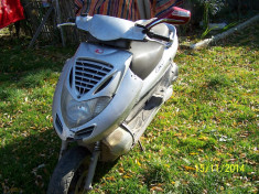 vand sau schimb scoter kymco 250cm foto