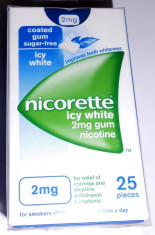 Nicorette 2 mg ice white.Cutie 25 gume nicotina. foto