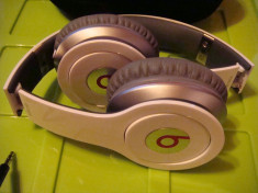 CASTI MONSTER BEATS SOLO HD MODEL G2912/ DEFECTE,NU SE AUDE IN UNA DIN CASTI foto