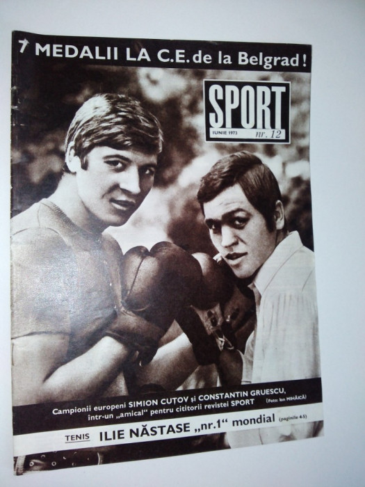 Revista SPORT Nr. 12 / 1975 , Album fotbalistic : Rapid Bucuresti BOX