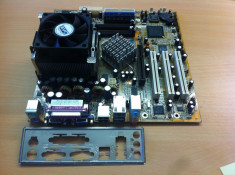 placa de baza FIC P4M 865 VL35 + Intel Pentium 4 (2,66 GHz) + 1GB RAM foto