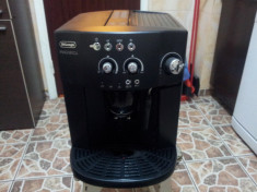 expressor aparat automat cafea cu rajnita DELONGHI model MAGNIFICA pret magazin cora 2000ron (si prin curier) foto