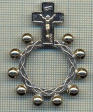 ATAM2001 MEDALIE 528 -RELIGIOASA -CRUCIFIX CE PARE UN ROZARIU - INTERESANT -starea se vede