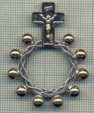 ATAM2001 MEDALIE 528 -RELIGIOASA -CRUCIFIX CE PARE UN ROZARIU - INTERESANT -starea se vede