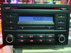 RCD 200 CD AUTO VW ORIGINAL CU CODUL DE SECURITATE IN STARE PERFECTA foto
