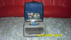 Masina de scris portabila China foto
