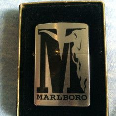 ZIPPO MARLBORO foto