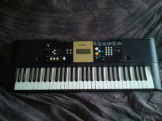 Orga Yamaha YPT-220 foto