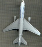 ATAM2001 629 - AVION METALIC , MINIATURA - SCANDINAVIAN - SAS - TREN DE ATERIZARE DIN PLASTIC, CHINA -PENTRU COLECTIONARI-starea care se vede