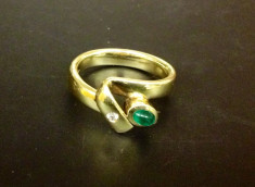 Modern inel aur 14k cu diamant si smarald! 6,5 gr.!! foto