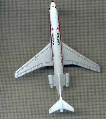 ATAM2001 628 - AVION METALIC , MINIATURA - SWISSAIR - TREN DE ATERIZARE DIN PLASTIC, CHINA -PENTRU COLECTIONARI-starea care se vede foto