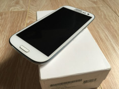 Samsung Galaxy S3 i9300 White ALb IN Stare F Buna Neverlocked La CUtie Pachet FULL ! foto