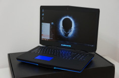 Dell ALIENWARE 17 *Ultimul Model 2014* cu i7-4710MQ 2.5Ghz, Radeon R9 M290X 4GB, 16Gb Ram, 1TB+80Gb SSD, 1080p Full HD, Win 8, NOU foto