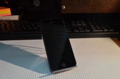 iPhone 5 Negru Decodat cu Gevey foto