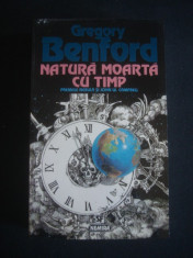 GREGORY BENFORD - NATURA MOARTA CU TIMP foto