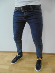 BLUGI / JEANS H&amp;amp;amp;amp;amp;amp;amp;M SLIM FIT / CONICI BARBATI ALBASTRII MODEL NOU EDITIE LIMITATA! ! ! COD B 98 foto