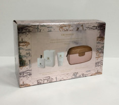 Parfum Trussardi Donna SET 100 ML apa de parfum + 100 lotiune de corp + cosmetic bag, pentru femei foto