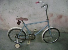 Bicicleta veche Ideal Medias foto