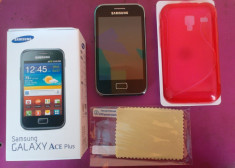 vand Samsung Galaxy Ace Plus S7500 foto