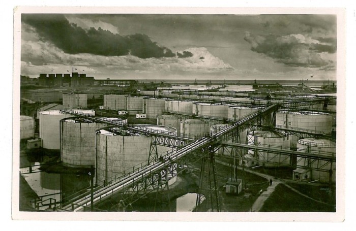 888 - CONSTANTA, Rezervoarele de petrol - old postcard, real PHOTO - unused
