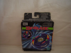 Vand Beyblade- Roller Defenser ,titirez cu lansator,original,sigilat ! Jucarie rara! foto